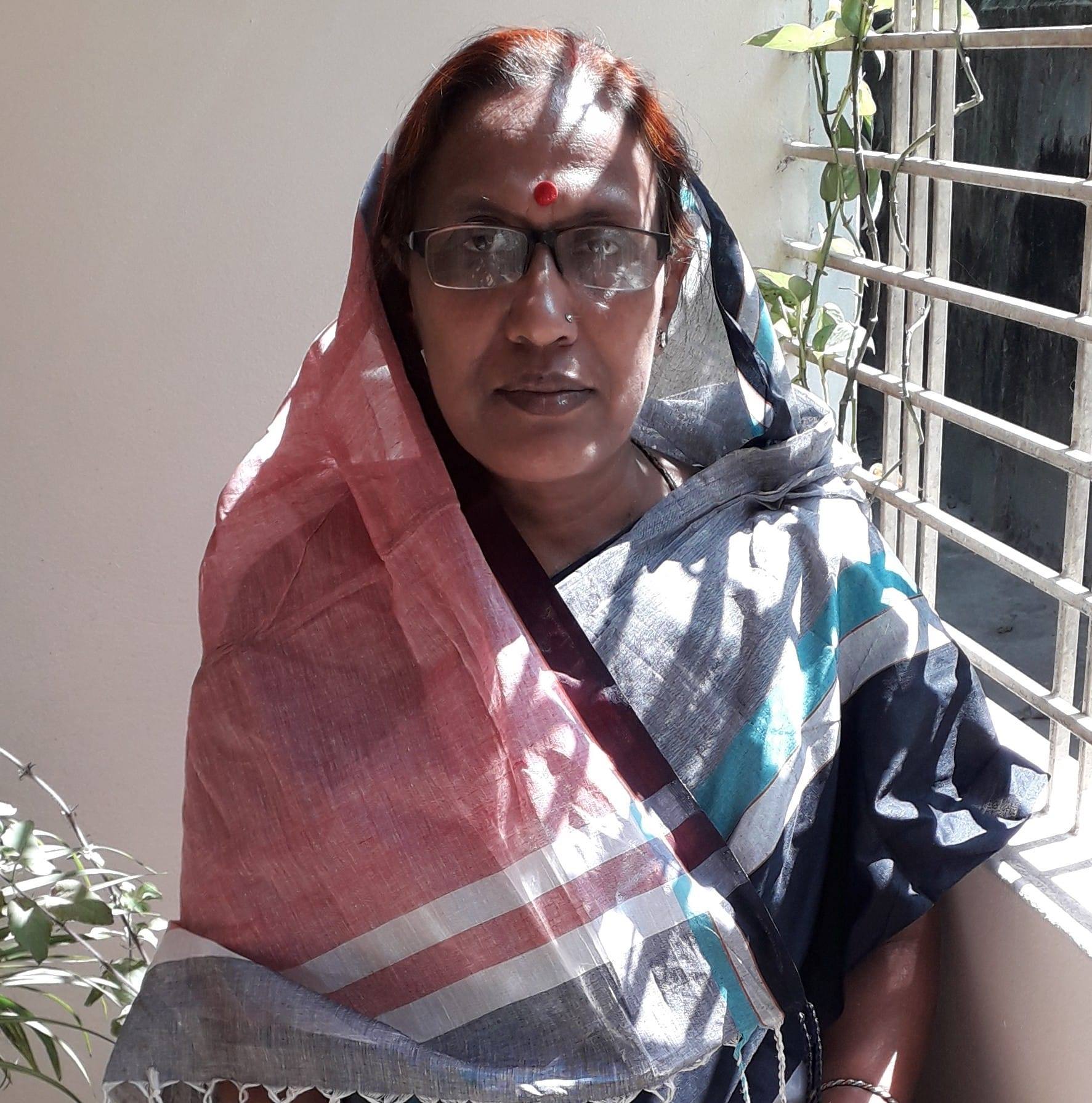 অ র্চ না  মা লা কা র